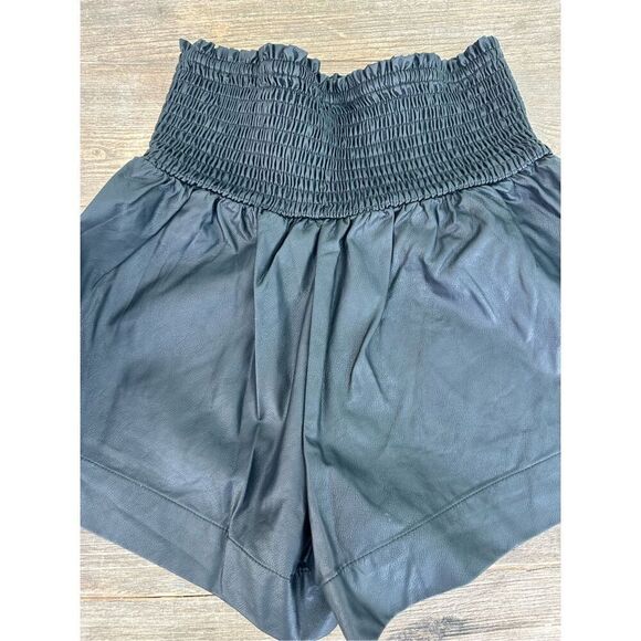 Pookie & Sebastian leather style shorts, size Small - Picture 5 of 8